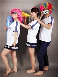 大學(xué)生創(chuàng)業(yè)開自拍照相館 無攝影師引大批粉絲(圖)