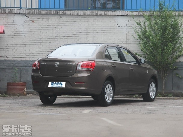 寶駿汽車2013款寶駿630